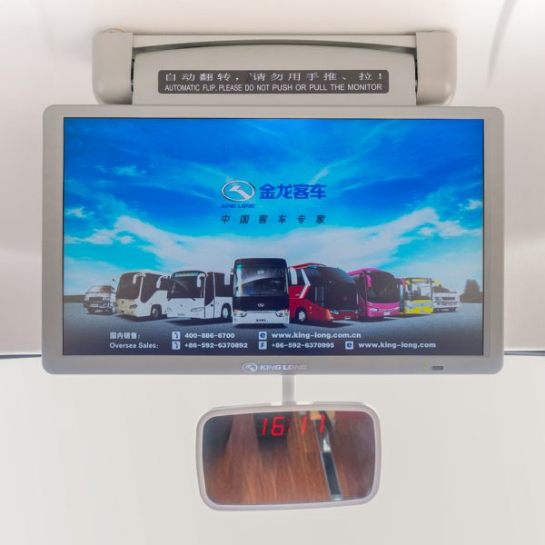 Trang bị Tivi 22 inch với chế độ gập/mở tự động thông qua công tắc điều khiển trên cabin