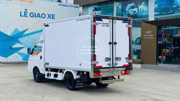 Hyundai New Porter H150 Thùng bảo ôn