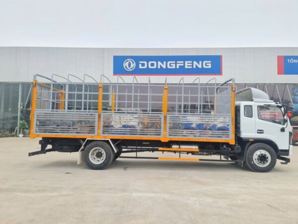 Dongfeng Captain-C thùng mui bạt tiêu chuẩn 8.97 tấn - thùng dài 7.1 mét